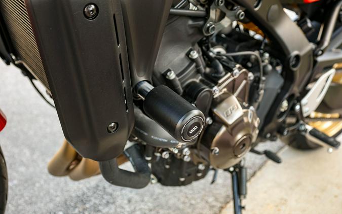 2025 YAMAHA XSR900