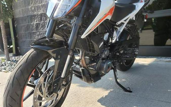 2022 KTM 390 Duke