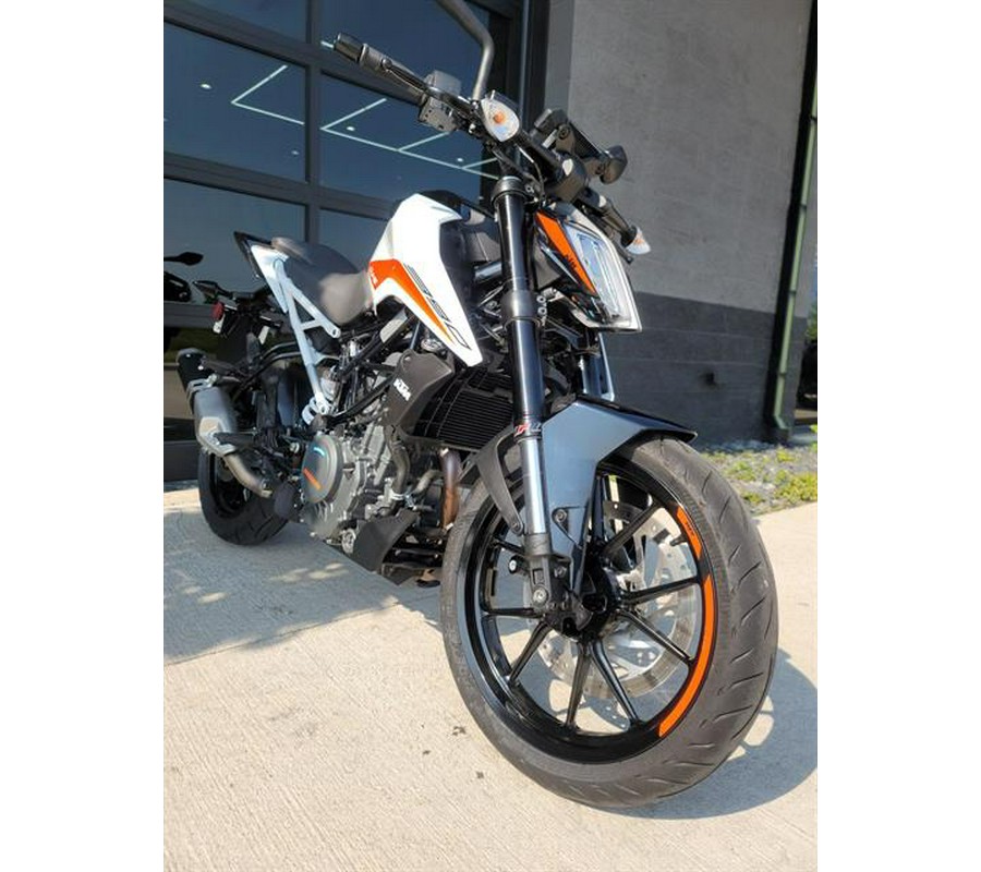 2022 KTM 390 Duke