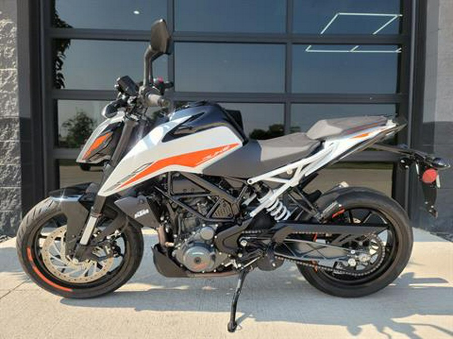 2022 KTM 390 Duke