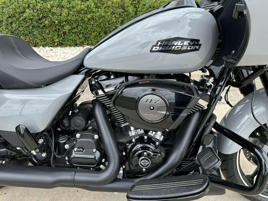 2025 Harley-Davidson Road Glide Billiard Gray