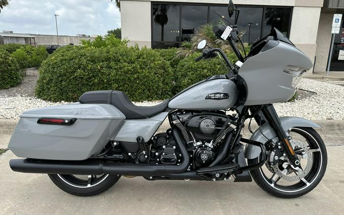 2025 Harley-Davidson Road Glide Billiard Gray
