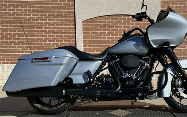 2023 Harley-Davidson Road Glide Special Review [120th Edition]