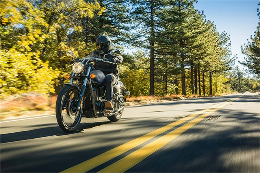 2024 Kawasaki Vulcan 900 Custom