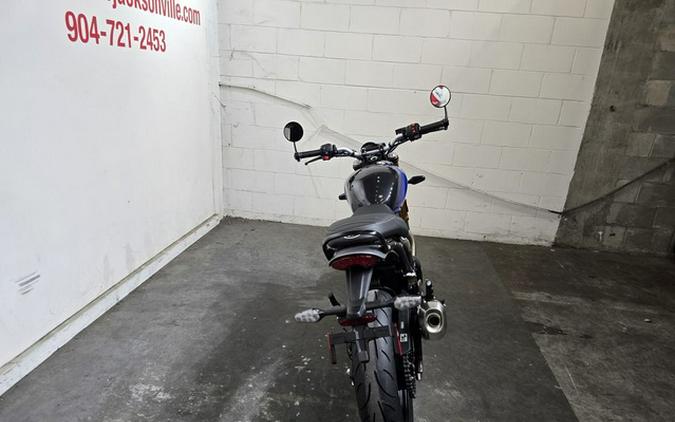 2025 Triumph Speed 400 Caspian Blue / Storm Grey