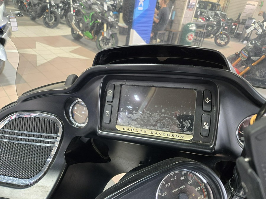 2017 HARLEY ROAD GLIDE ULTRA LIMITED