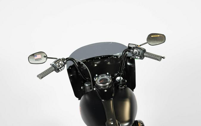 2026 Harley-Davidson® Deadwood™ FLHD