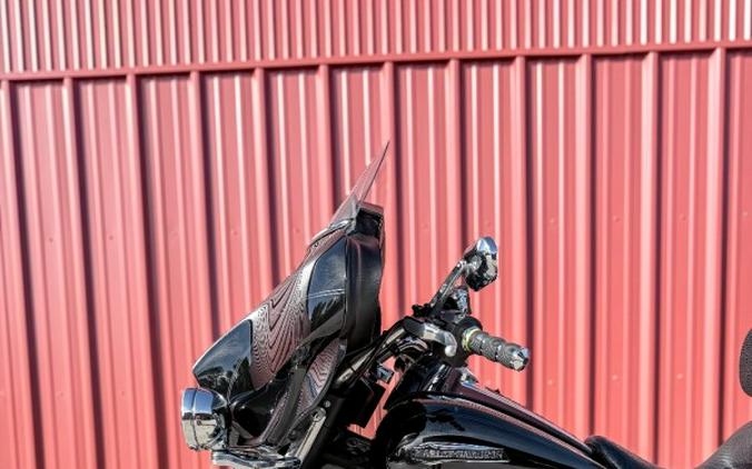 2021 Harley-Davidson® Tri Glide® Ultra Vivid Black