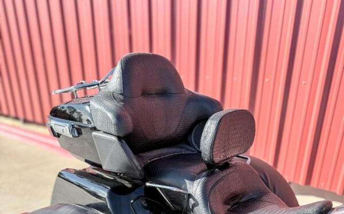 2021 Harley-Davidson® Tri Glide® Ultra Vivid Black