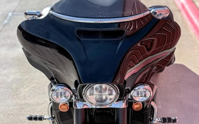 2021 Harley-Davidson® Tri Glide® Ultra Vivid Black