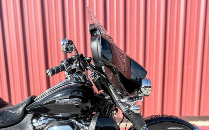 2021 Harley-Davidson® Tri Glide® Ultra Vivid Black