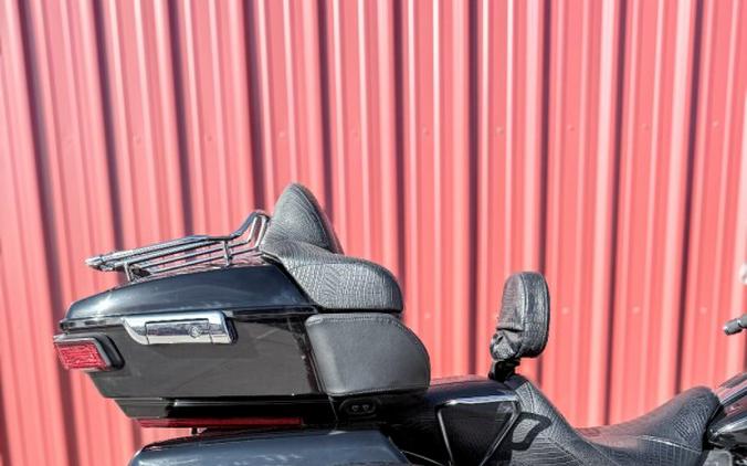 2021 Harley-Davidson® Tri Glide® Ultra Vivid Black