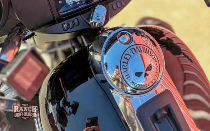 2021 Harley-Davidson® Tri Glide® Ultra Vivid Black