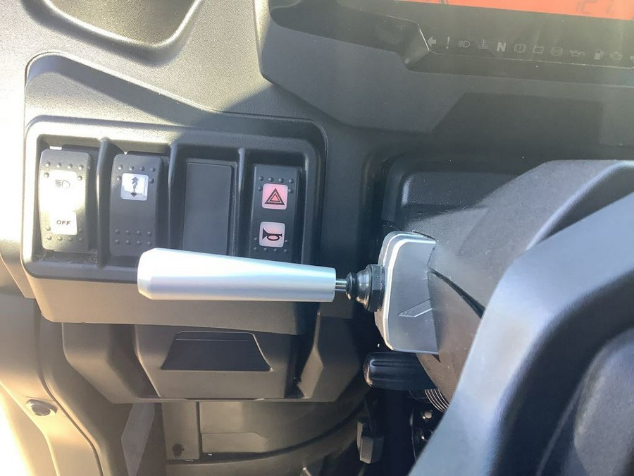 2025 Can-Am Defender MAX Lone Star Cab