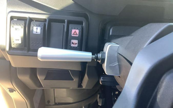 2025 Can-Am Defender MAX Lone Star Cab