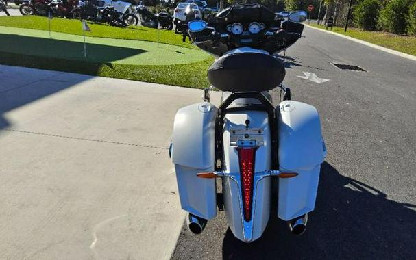 2016 Victory Motorcycles® Magnum® Suede Pearl White with Black & Silver