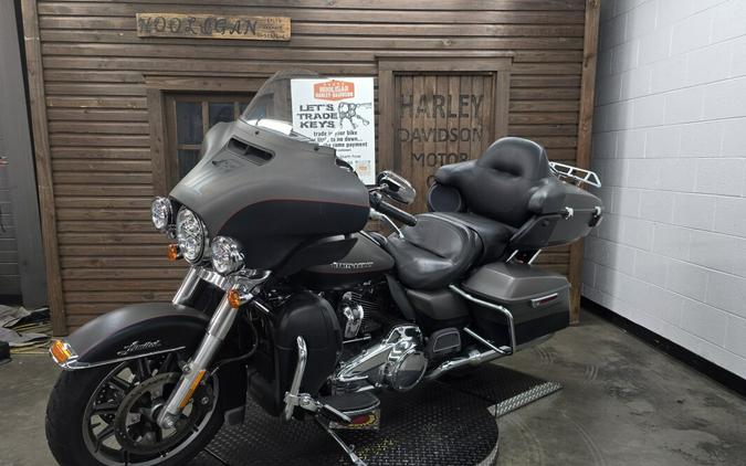 2018 Harley-Davidson® Ultra Limited INDGRYDNM/BLKDM W/PINSTRIPE