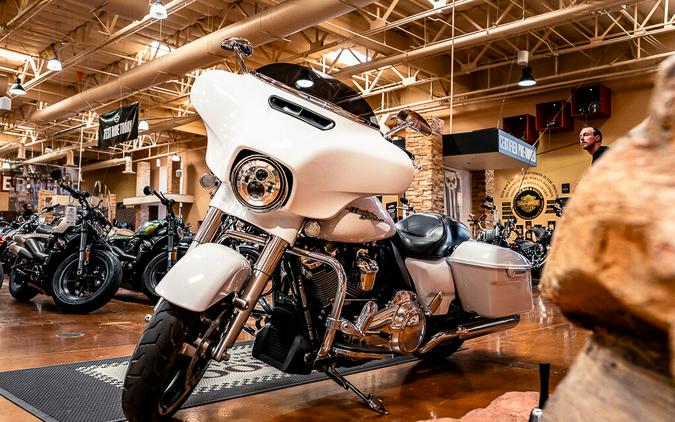 2017 Harley-Davidson Street Glide Special