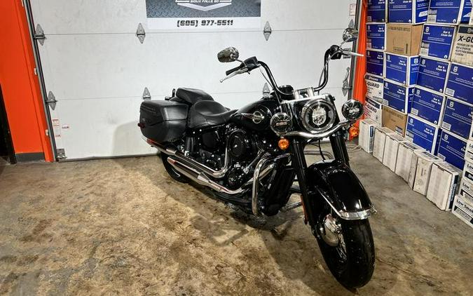 2019 Harley-Davidson® Softail Heritage Classic FLHC