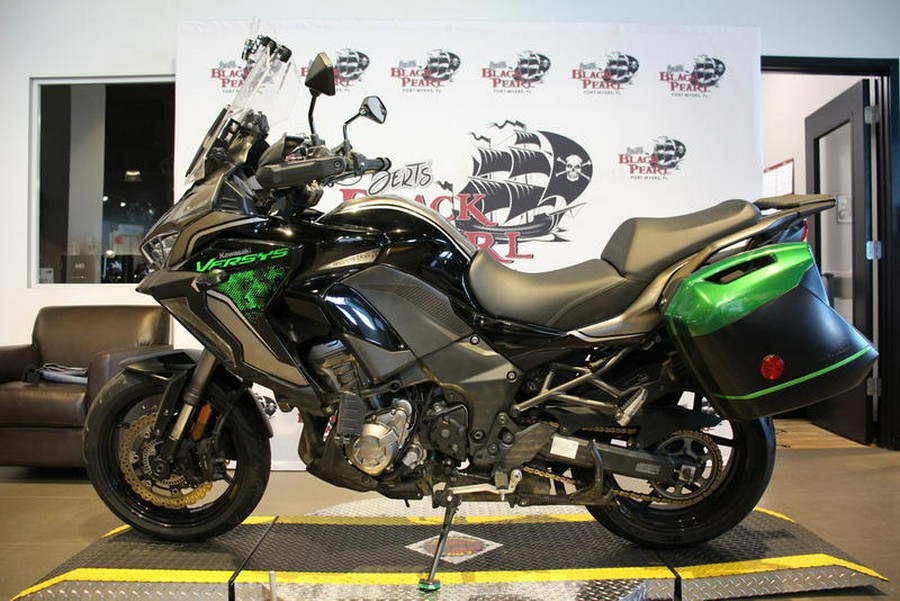 2023 Kawasaki Versys® 1000 SE LT+