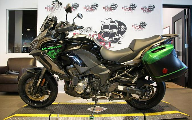 2023 Kawasaki Versys® 1000 SE LT+