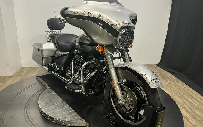 2013 Harley-Davidson Street Glide®