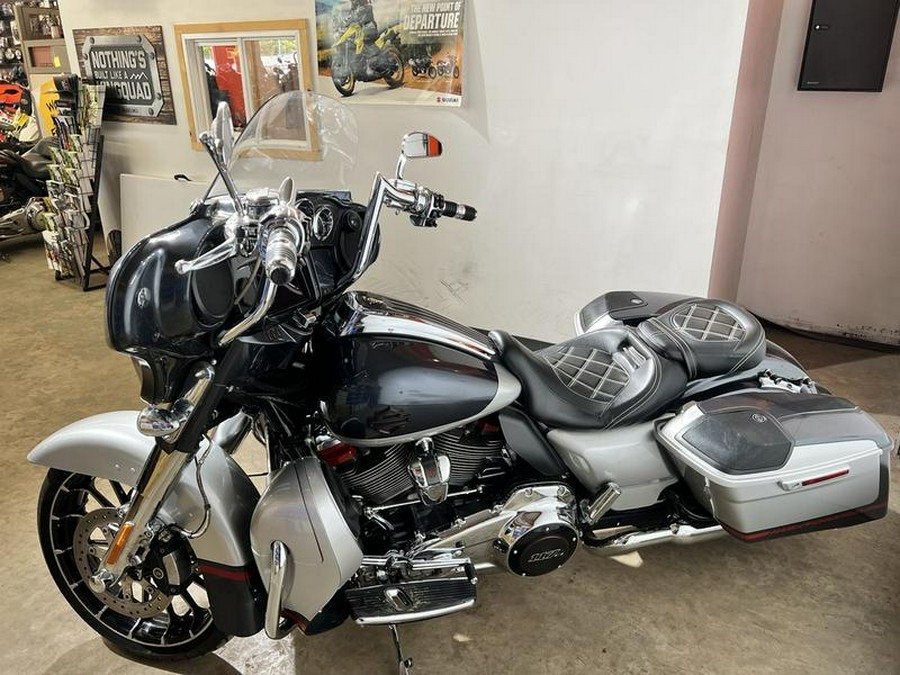 2019 Harley-Davidson® Street Glide CVO Street Glide FLHXSE