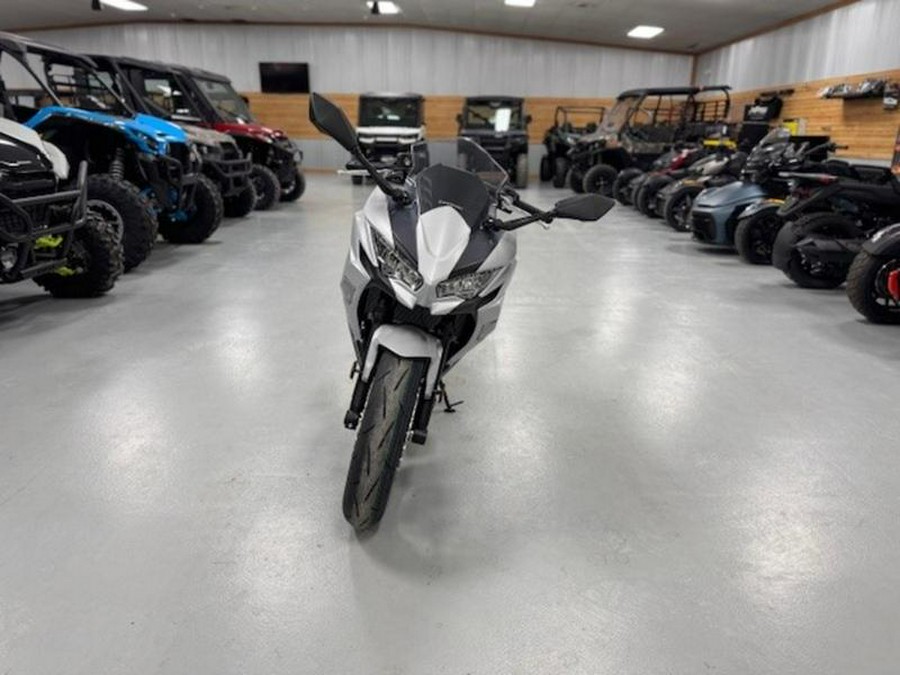 2026 Kawasaki Ninja® 650 ABS