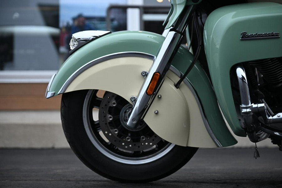 2017 Indian Motorcycle Roadmaster Willow Green Over Ivory Cream