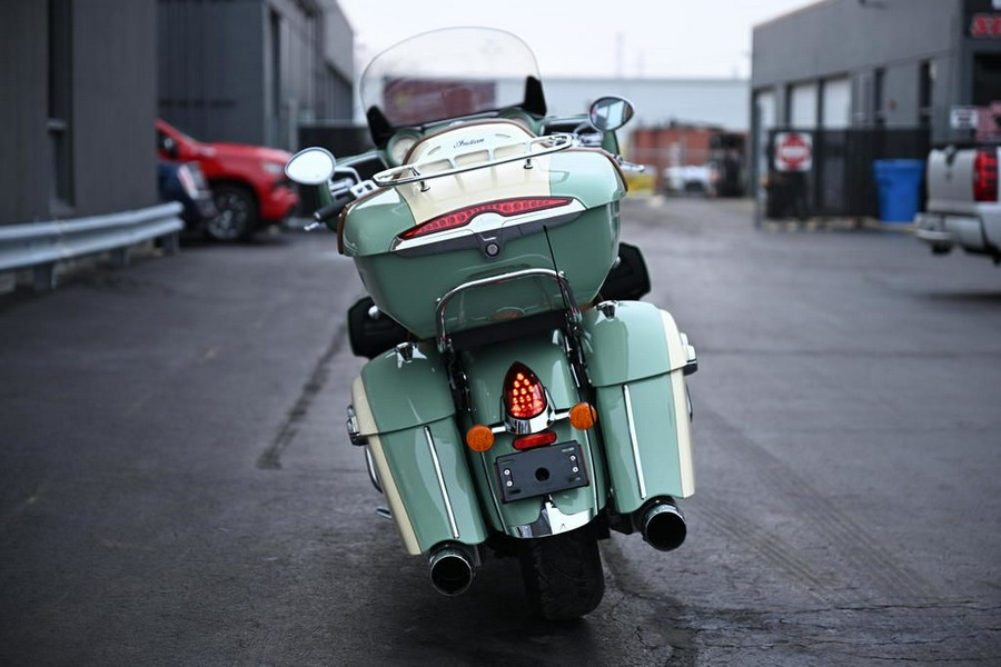 2017 Indian Motorcycle Roadmaster Willow Green Over Ivory Cream