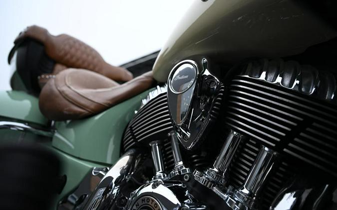 2017 Indian Motorcycle Roadmaster Willow Green Over Ivory Cream