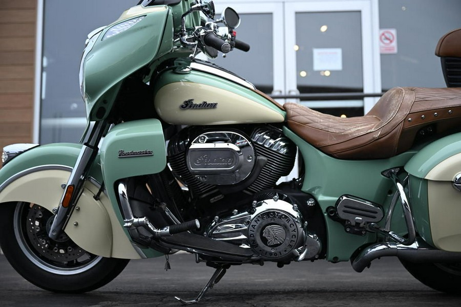 2017 Indian Motorcycle Roadmaster Willow Green Over Ivory Cream