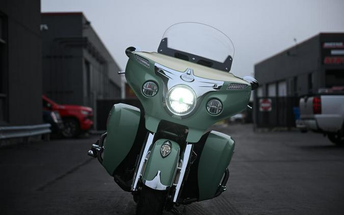 2017 Indian Motorcycle Roadmaster Willow Green Over Ivory Cream