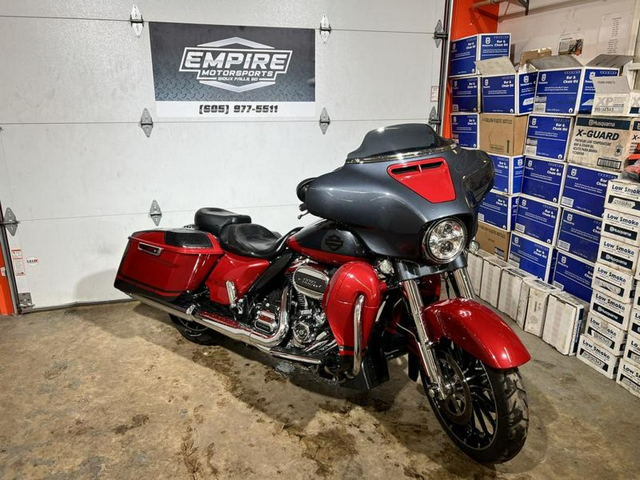 2019 Harley-Davidson® Street Glide CVO Street Glide FLHXSE