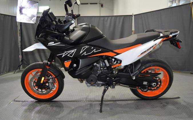 2024 KTM 890 SMT