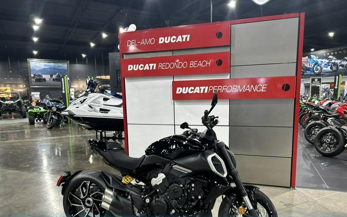 2024 Ducati DIAVEL V4