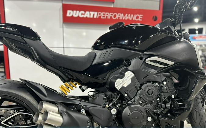 2024 Ducati DIAVEL V4