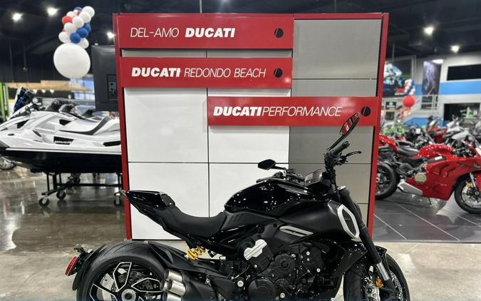 2024 Ducati DIAVEL V4