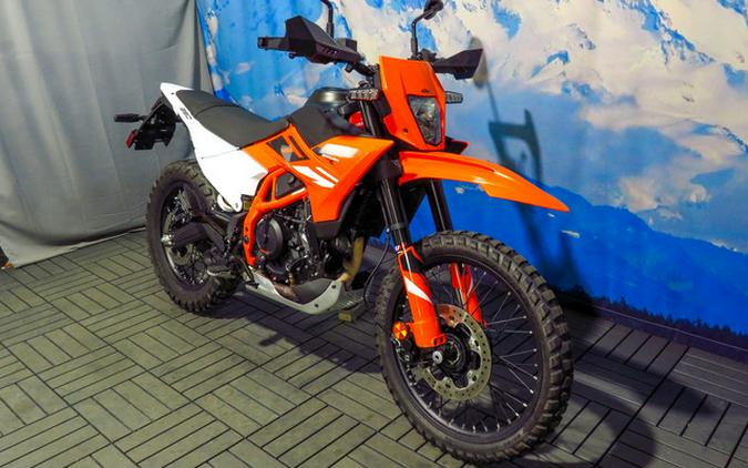 2025 KTM Enduro 390 R