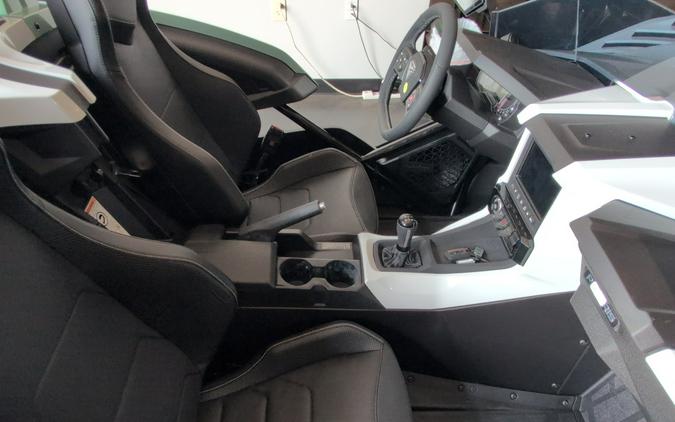 2026 Slingshot Slingshot R - Manual