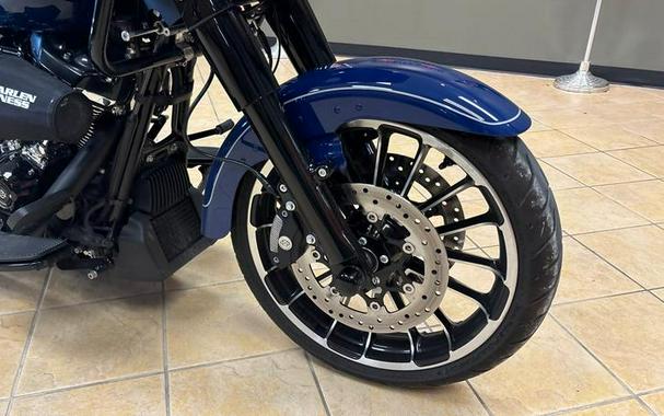 2023 Harley-Davidson® FLTRT - Road Glide® 3