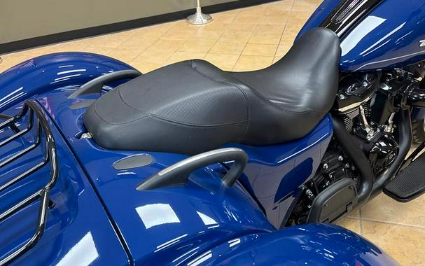 2023 Harley-Davidson® FLTRT - Road Glide® 3