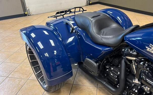 2023 Harley-Davidson® FLTRT - Road Glide® 3