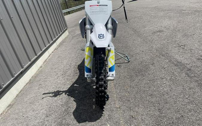 2024 Husqvarna EE3