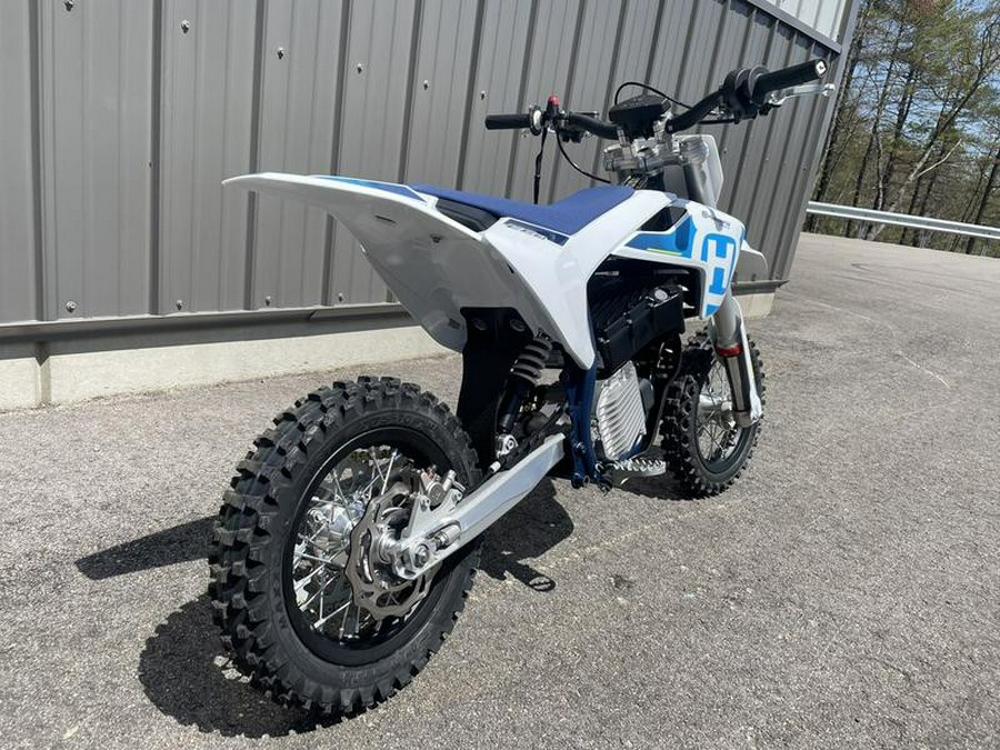 2024 Husqvarna EE3