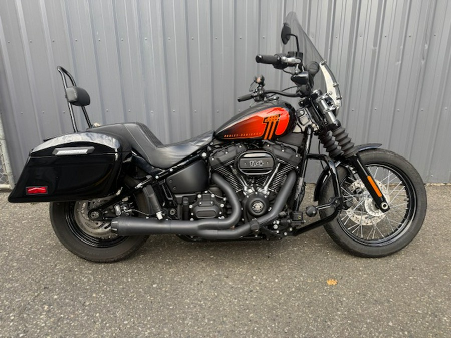2021 Harley-Davidson® SOFTAIL STREET BOB 1