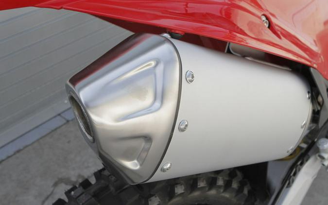 2026 Ducati Desmo450 MX