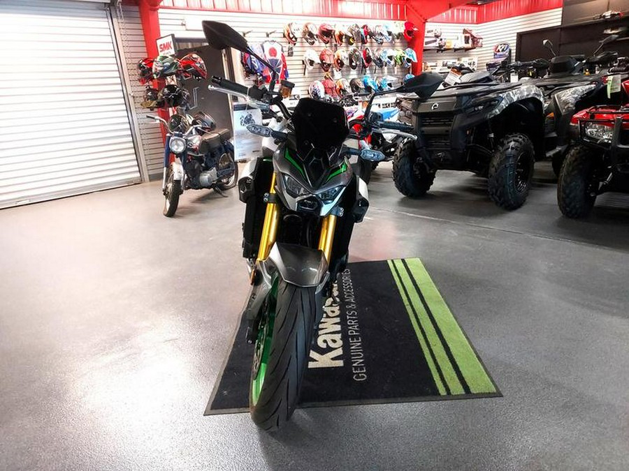 2025 Kawasaki Z900 SE ABS