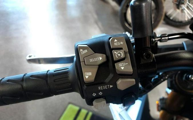 2025 Kawasaki Z900 SE ABS