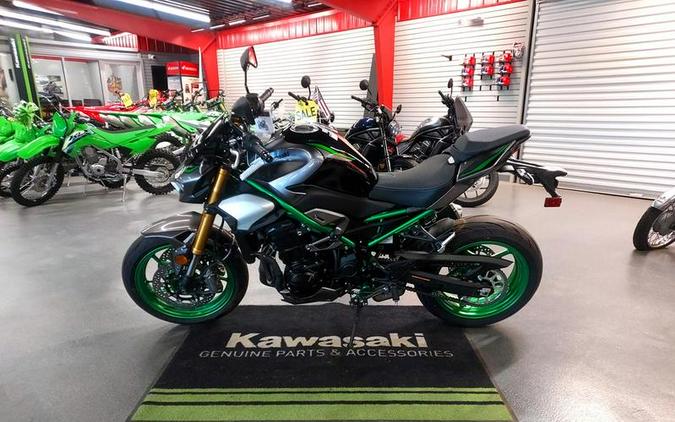2025 Kawasaki Z900 SE ABS